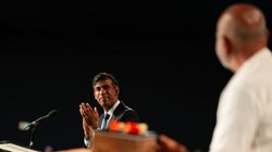 मोरारी बापू की कथा में शामिल हुए ब्रिटिश PM ऋषि सुनक, लगाया ‘जय सिया राम’ का नारा, वायरल वीडियो पर आ रहे ऐसे रिएक्शन