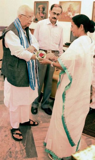 Mamata Banerjee Rakhi keshari Nath Tripathi