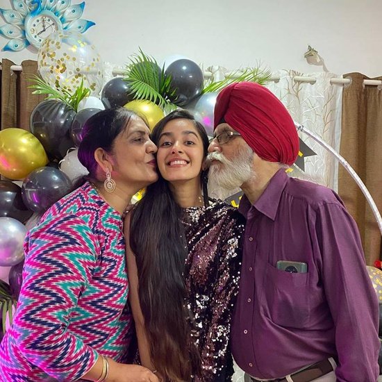 Simrat kaur Photos