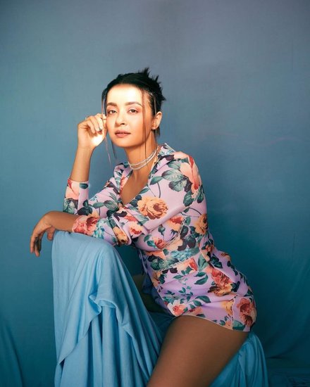 actress Surveen Chawla