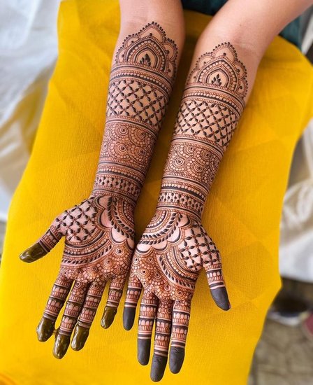 full hand mehndi design