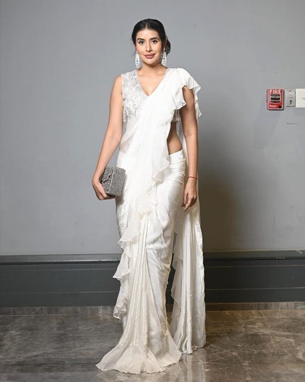 Charu Asopa instagram