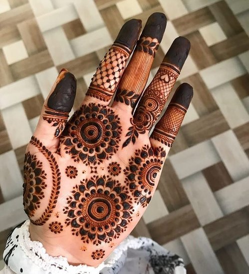 round shape mehndi