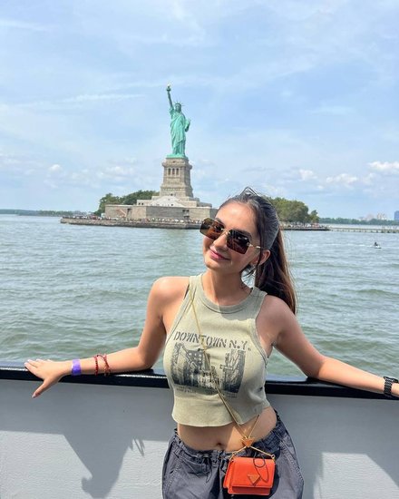 anushka sen in new york