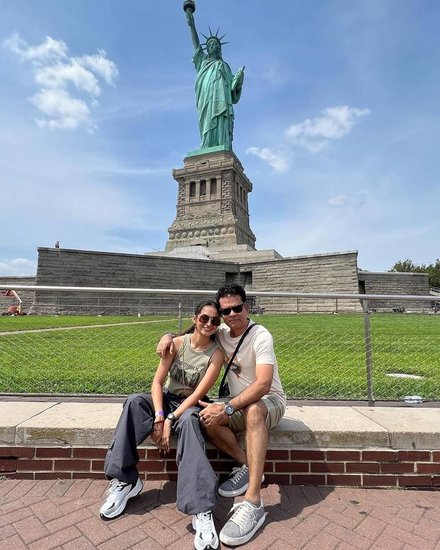 anushka sen family