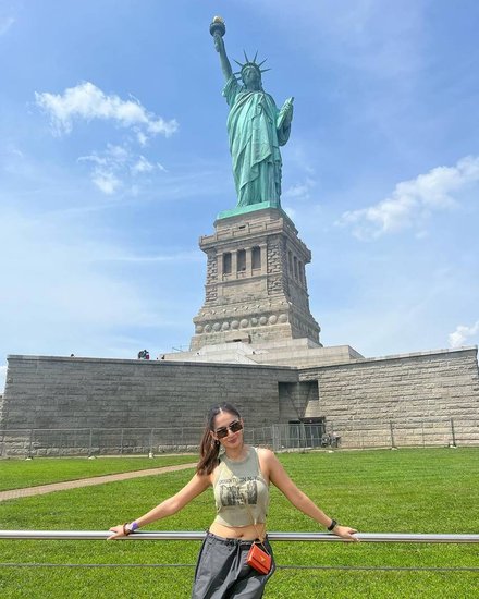 anushka sen enjoying her vaccation with family