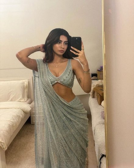 Khushi Kapoor latest look