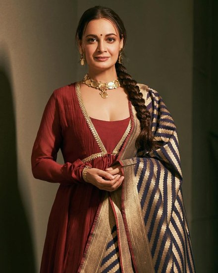 Dia Mirza royal attire