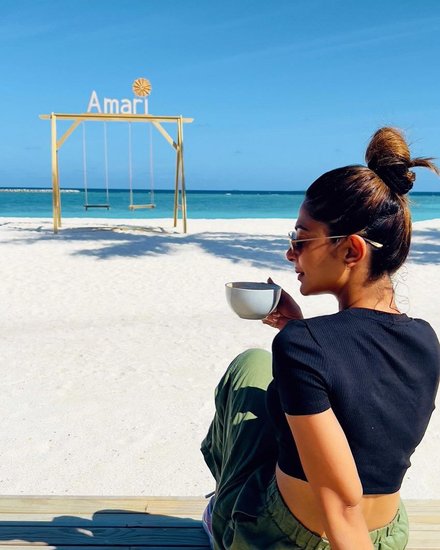 Jennifer winget bikini looks