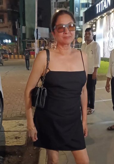 Neena Gupta Hot