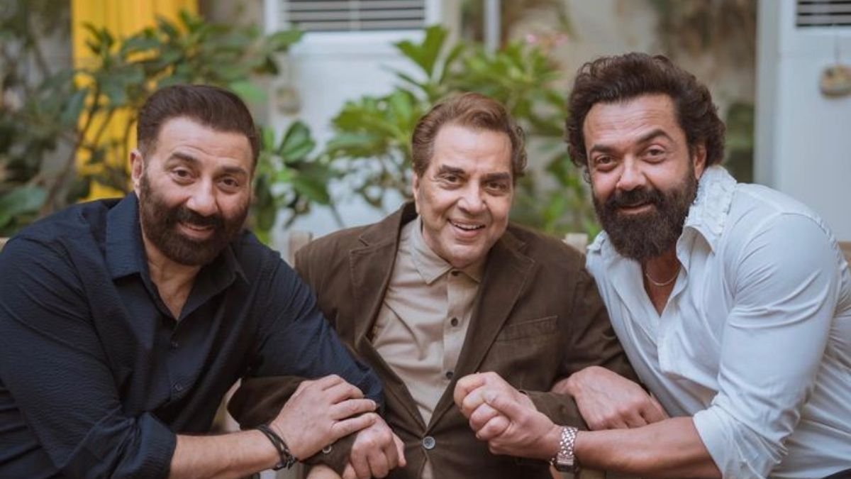 Sunny Deol, Dharmendra , Bobby Deol Sunny Deol, Dharmendra , Bobby Deol