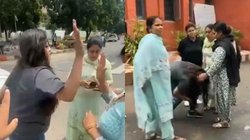 टकराई गाड़ी तो भड़क गई महिला, औरतों पर की लात-थप्पड़ की बरसात; पुलिस आई तो पैर पड़ने लगी