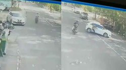 बिना ड्राइवर के ही सड़क पार करने लगी कार, चालक के उड़े होश: पूरा वीडियो देख समझ जायेंगे माजरा