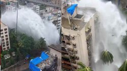 पाइप लाइन फटा तो आठवीं मंजिल तक पहुंचा पानी; वायरल वीडियो पर लोग ले रहे मजे