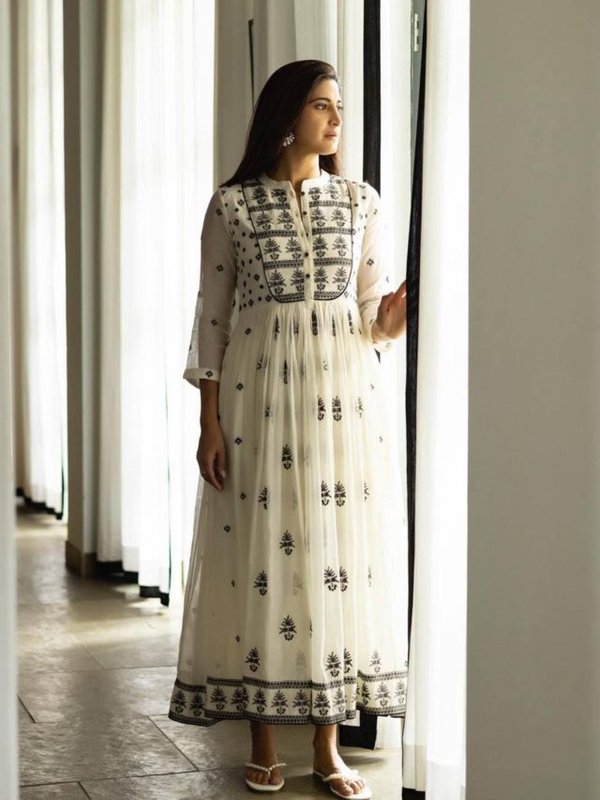 AAHANA KUMRA SADGI LOOK