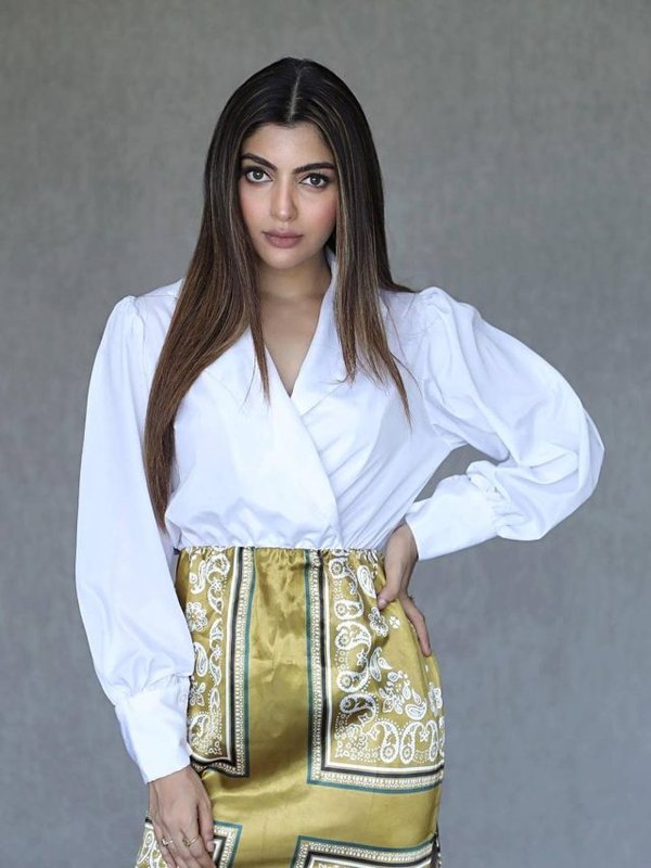 AKANKSHA PURI - BOLD LOOK