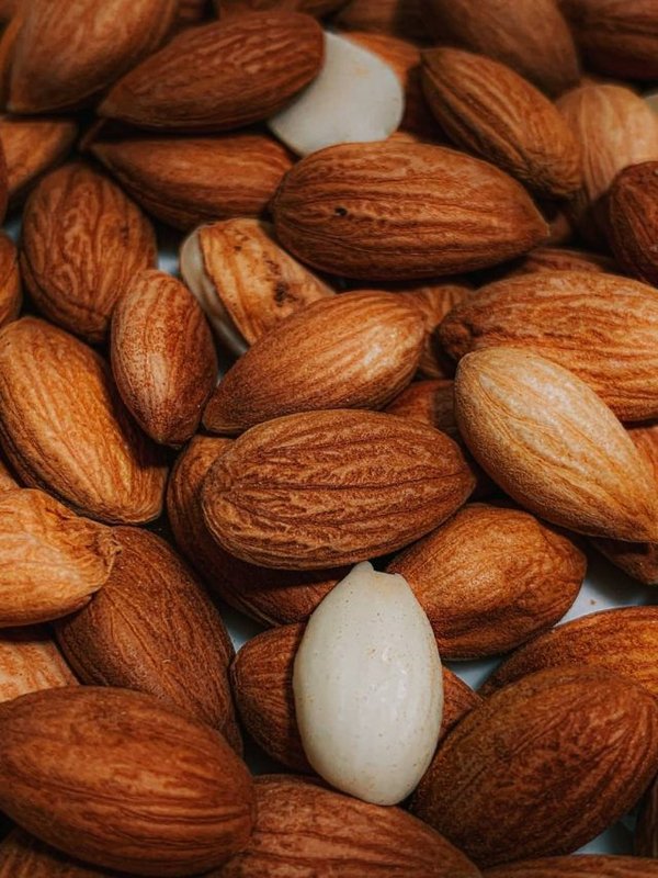 ALMOND PEELS BENEFITS