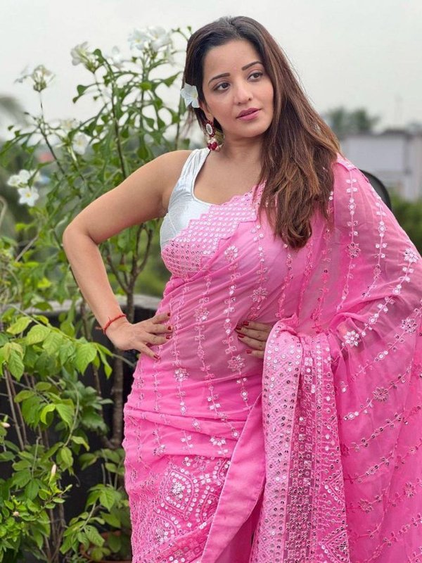 Bhojpuri Actress Monalisa (6)