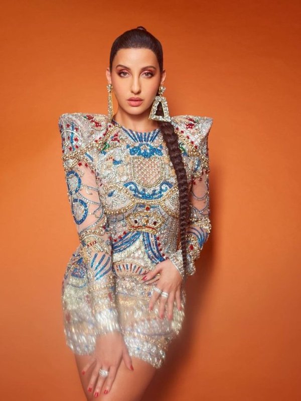Nora Fatehi Mini Dress (3)