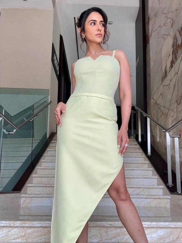 RAKUL PREET - THIGH SLIT DRESS