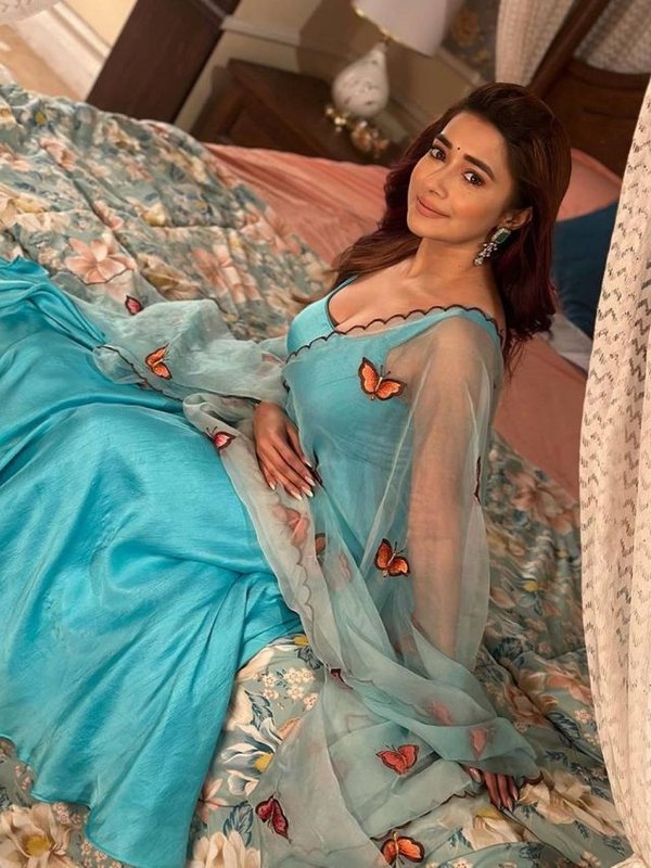 TINA DATTA SAADGI LOOK