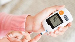 Diabetes Control Tips: जिंदगी में कभी भी Blood Sugar स्पाइक नहीं करेगी, कर लें ये सिर्फ 5 उपाय