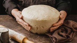 dough, ghar mein anta kaise guthe