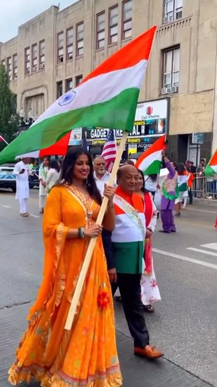 Kanishka Soni with Indian flag