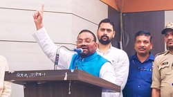 UP Politics: ‘स्वामी प्रसाद मौर्य को पागलखाना भेज देना चाहिए’, बीजेपी प्रदेश मंत्री गिरी बोले- बहुत बेसुरा आदमी है