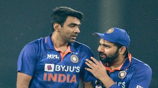 Ashwin| R Ashwin | Axar Patel | Rohit Sharma | Team India | Indian cricket team | Team India for ODI WC 2023 | World Cup | World Cup 2023 | ODI World Cup 2023 | आर अश्विन | अक्षर पटेल |