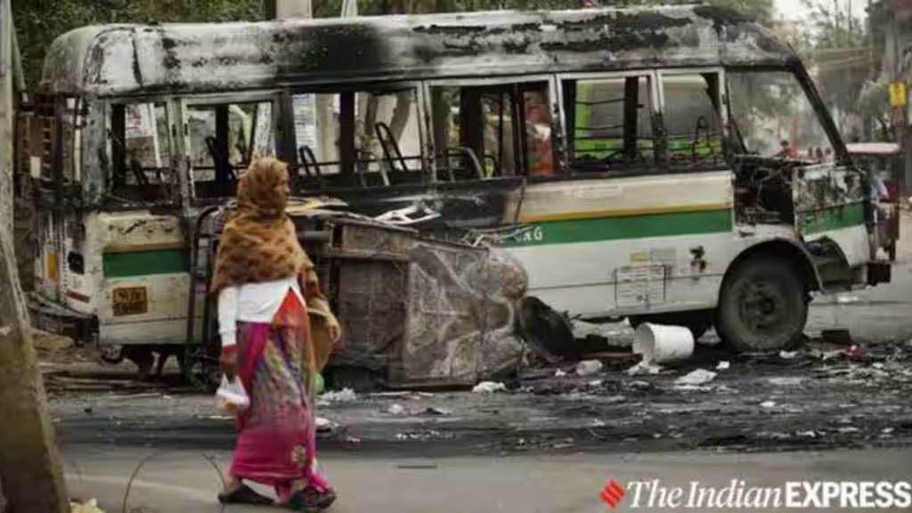 torched bus| Northeast Delhi|Delhi riots