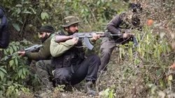 जम्मू-कश्मीर के कुलगाम में आतंकी मॉड्यूल का भंडाफोड़, लश्कर के 5 आतंकी गिरफ्तार, भारी मात्रा में हथियार और गोला-बारूद बरामद