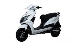 EV in Focus: 160 किलोमीटर की रेंज का दावा करता है Kyte Energy Magnum Pro इलेक्ट्रिक स्कूटर, कीमत और फीचर्स से जानें कितना है अफोर्डेबल