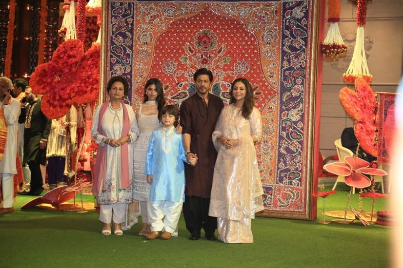 Shahrukh Khan at Mukesh Ambani House