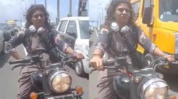 ‘नरेंद्र मोदी का फ़ोन आएगा तो हटूंगी’, बीच सड़क पर पुलिस वालों से भिड़ गई ये महिला, दी गालियां