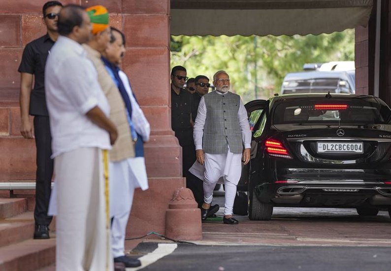 PM Modi Car