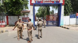 UP Police, Uttar Pradesh News, Hindi News
