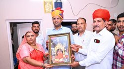 राजस्थान में अशोक गहलोत की टेंशन बढ़ाएंगे दुष्यंत चौटाला? परदादा का रहा है रेगिस्तान से खास कनेक्शन
