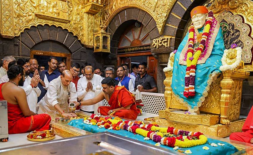 Rajnath Singh at Sai Temple