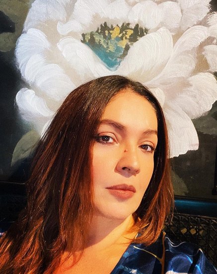 pooja bhatt kiss with father