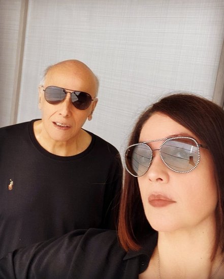Pooja bhatt lip kiss with father mahesh bhatt