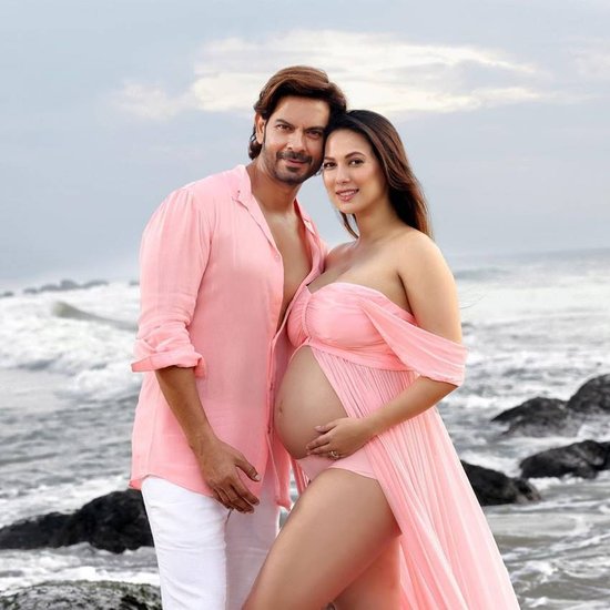 tha kapil sharma show actress Rochelle Rao baby bump