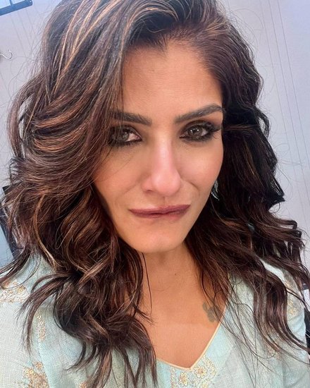 Raveena Tandon expressions
