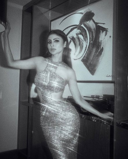 Mouni Roy instagram