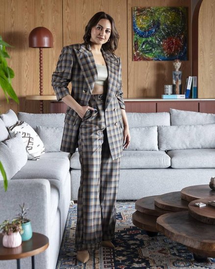 Sonakshi Sinha Mumbai House
