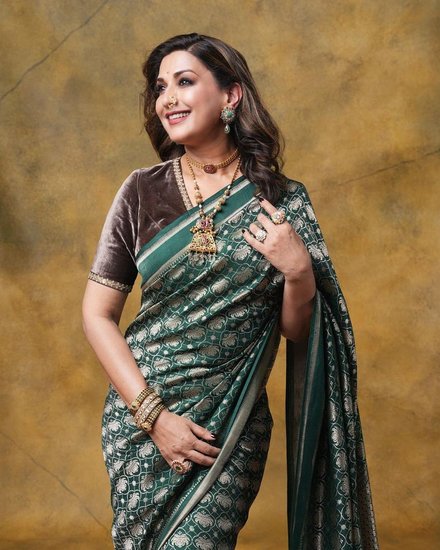 Sonali Bendre in Green Saree