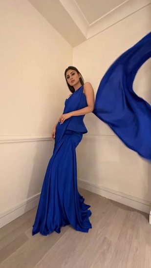 Mouni Roy Pics