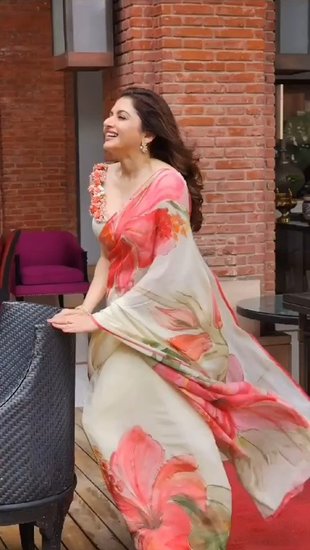Bhagyashree Photos