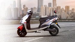EV in Focus: Super Eco T1 Electric Scooter की सिंगल चार्ज पर रेंज 80 km, जानें क्या है कीमत, फीचर्स और हार्डवेयर