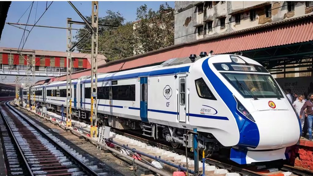 VANDE BHARAT TRAIN | CLEANING |
